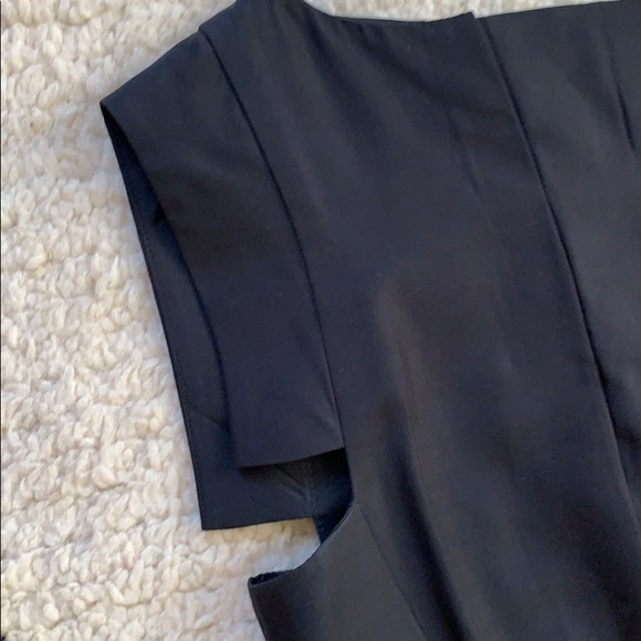 Beautiful, elegant Silk Black Halo pleated dress - Picture 5 of 8